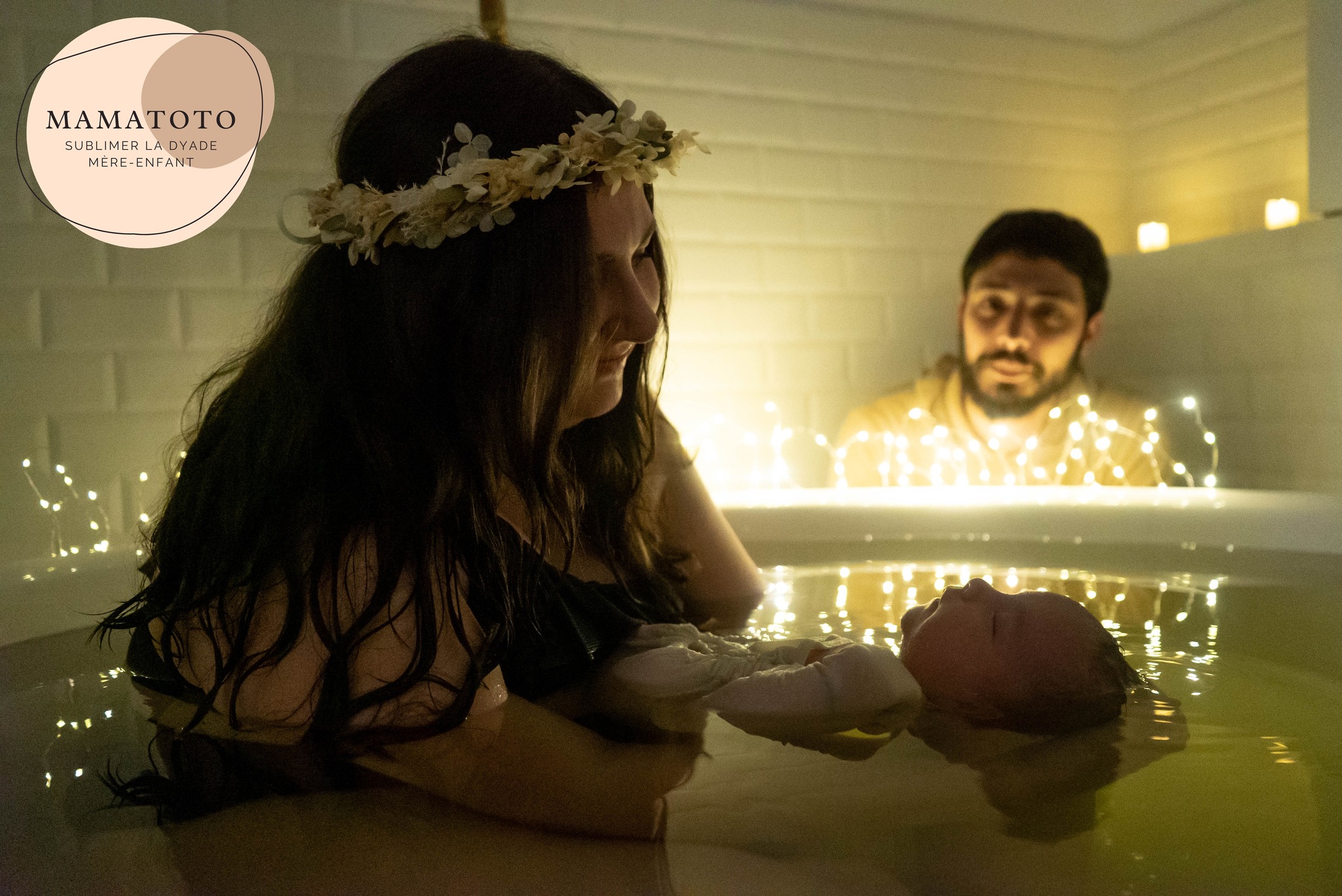 Rituel de bain nouveau-né inspiré du bain thalasso bébé, respect du vécu de naissance — L’Immersion Maternelle® — Maison Parent’aise & Bien Naître.