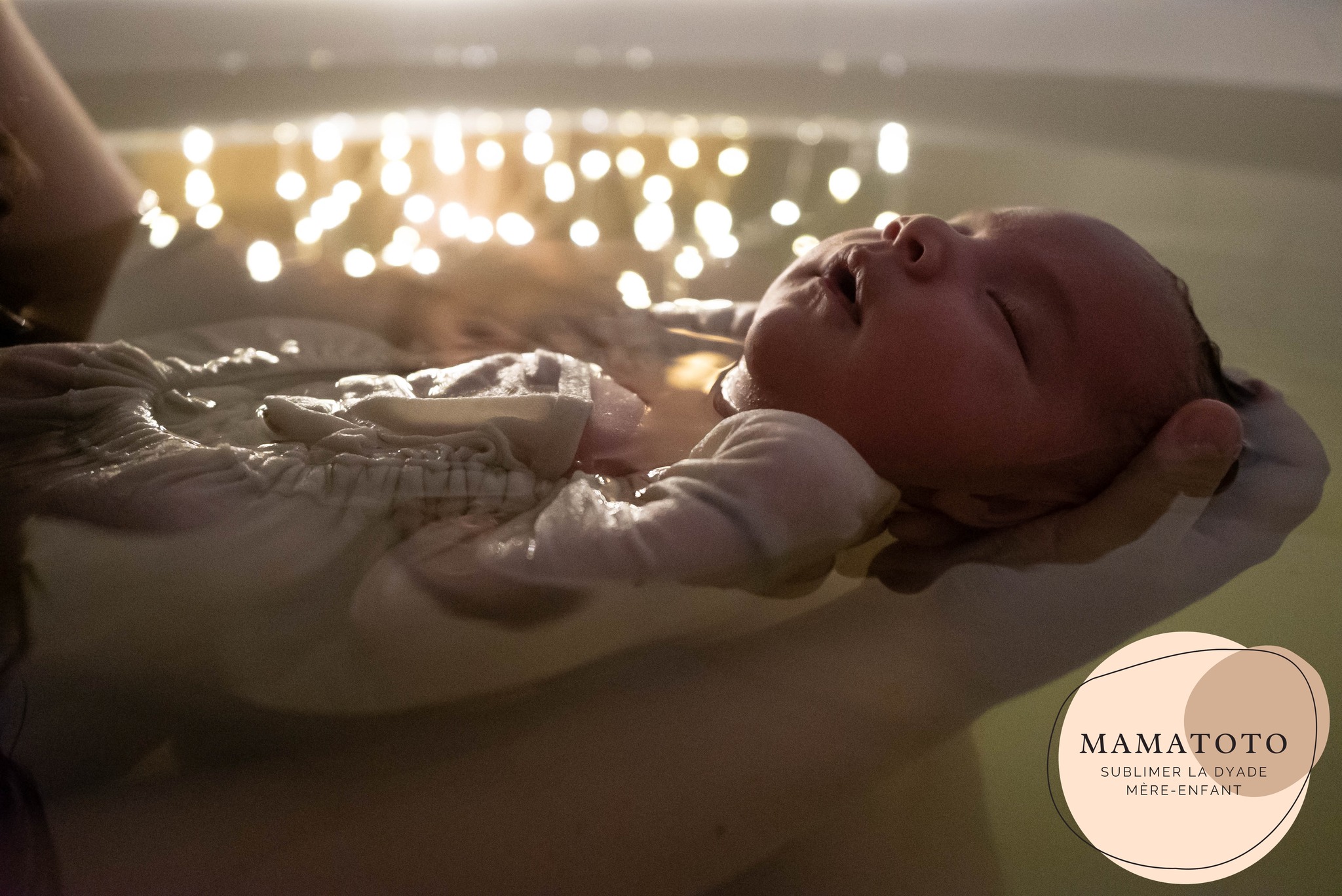 Accompagnement bienveillant au bain postnatal pour favoriser le lien parent-bébé — L’Immersion Maternelle® — Maison Parent’aise & Bien Naître.