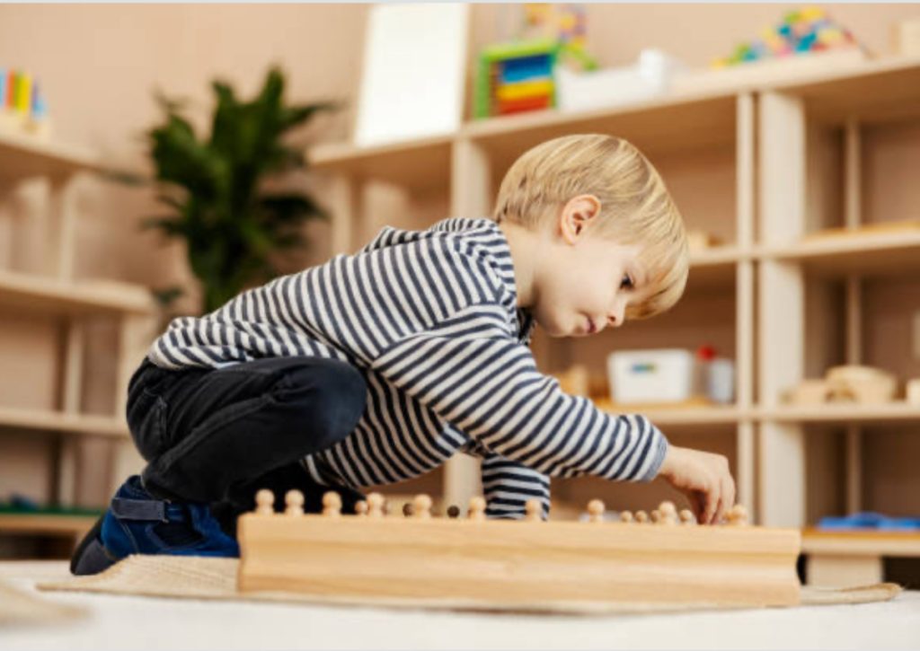 Favoriser la confiance, l’autonomie et le respect du rythme de l’enfant dans ses mouvements — Maison Parent’aise & Bien Naître.